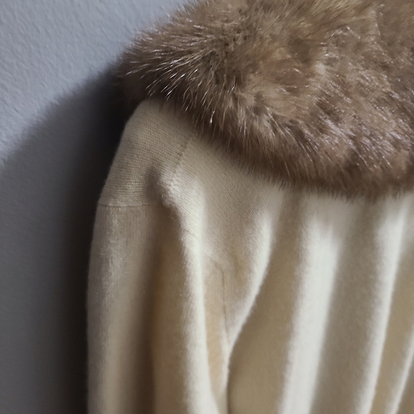 vintage 1950s Dalton cream cashmere cardigan real mink fur collar Lace Lining - Picture 10 of 16